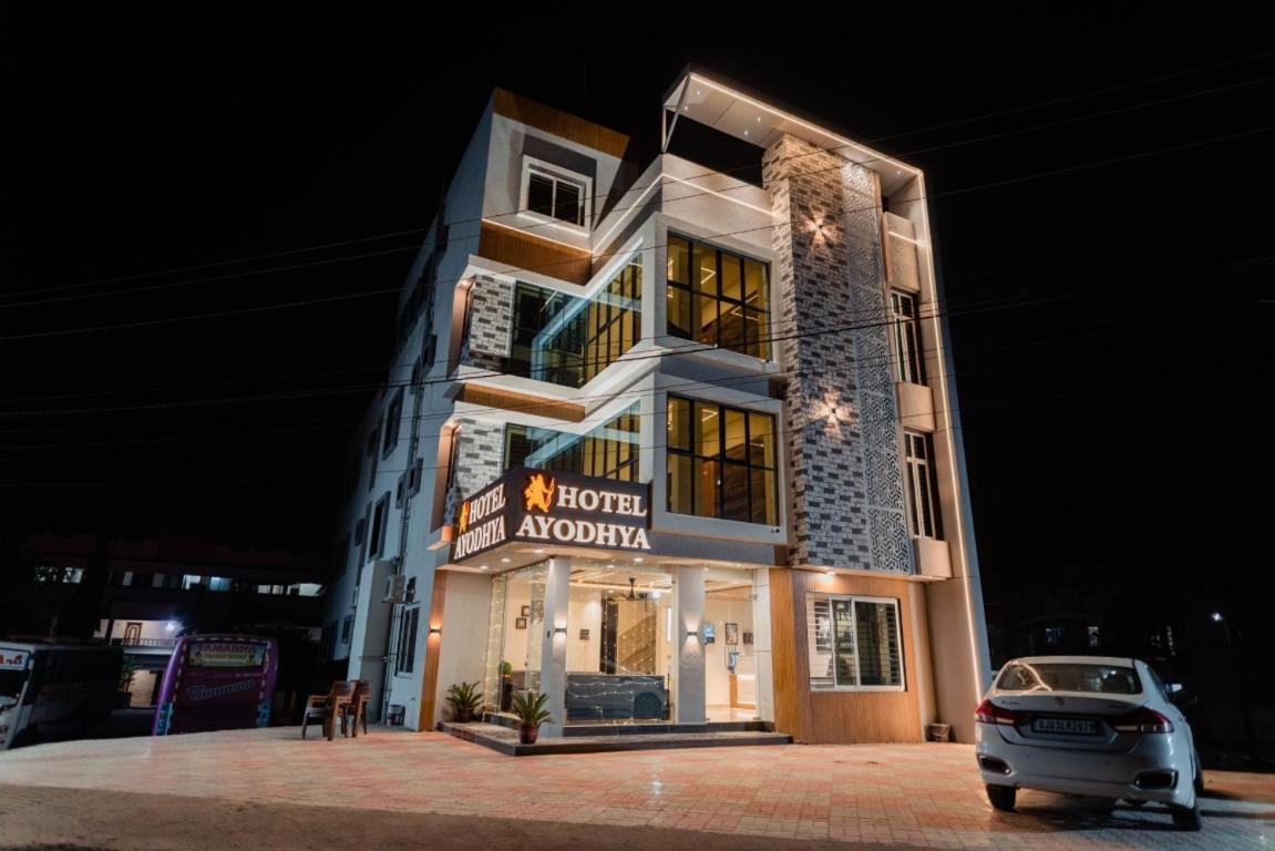 Hotel Ayodhya Virpur Екстер'єр фото