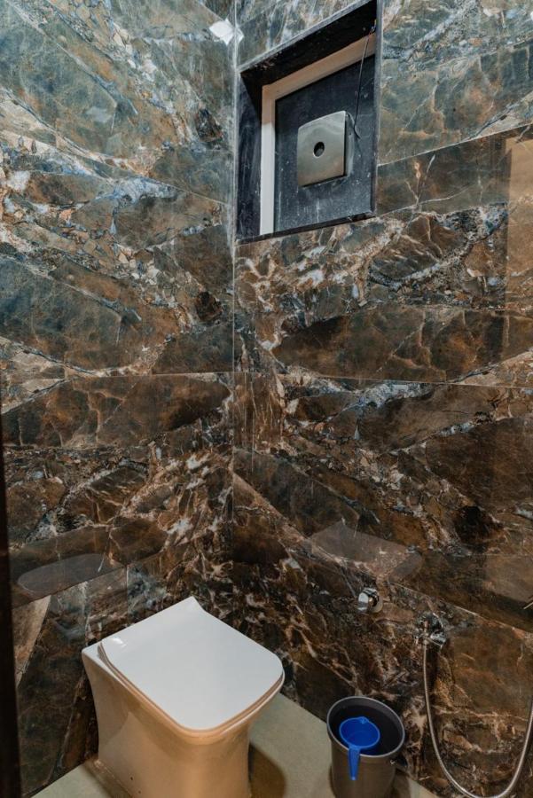 Hotel Ayodhya Virpur Екстер'єр фото