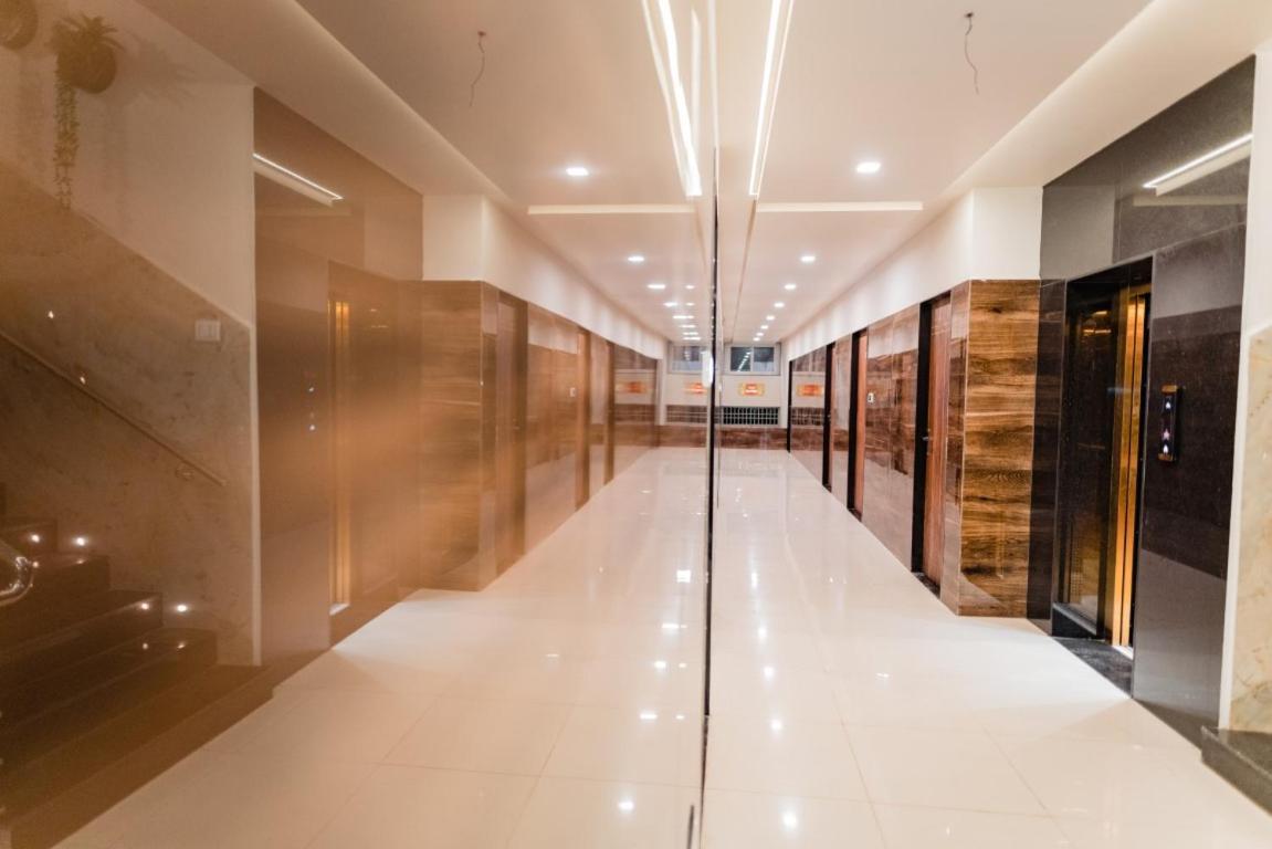 Hotel Ayodhya Virpur Екстер'єр фото